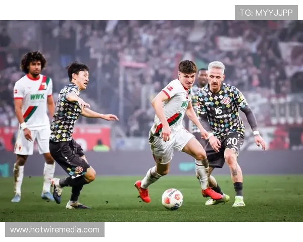 阿什拉夫长传技艺提升，助力球队在联赛中获得重要胜利