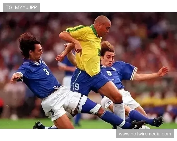 马尔蒂尼足球美学解析