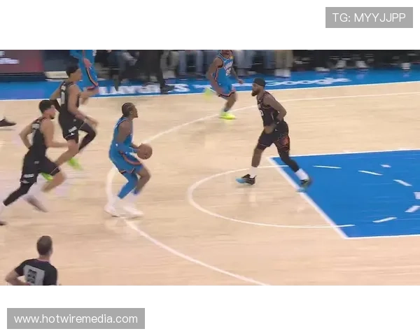 杰伦·威廉姆斯挡拆拉开空间助攻提升球队进攻效率